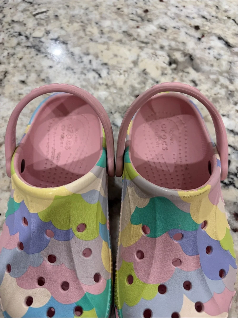 CROCS SzC13 Kids Pastel Multicolor Clog with Pink Strap